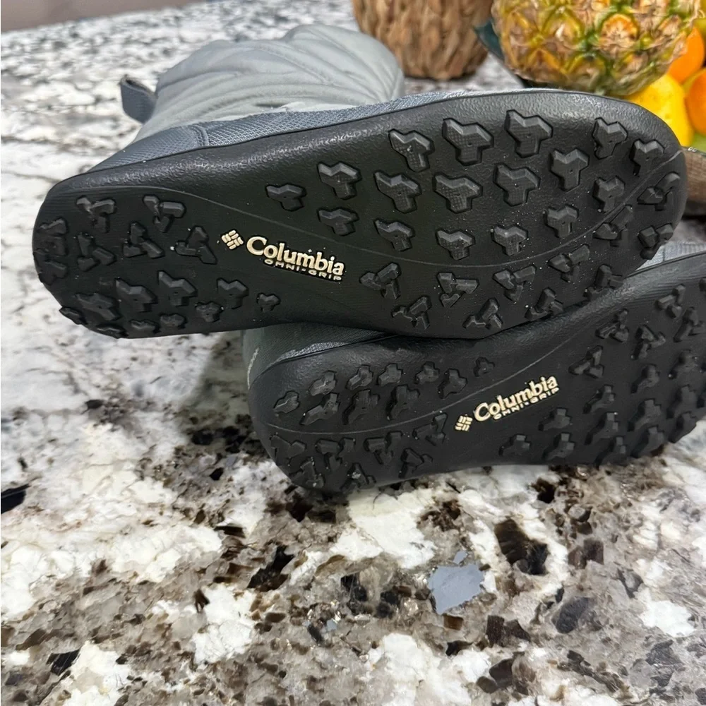 Columbia Thermolite Boots woman’s size 7